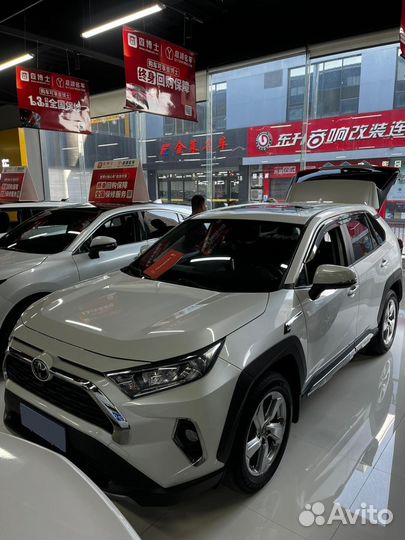Toyota RAV4 2.0 CVT, 2020, 68 000 км