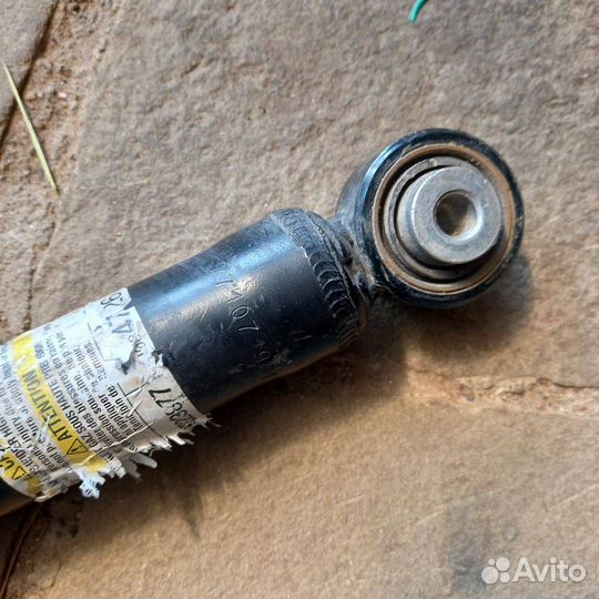 Амортизатор задний правый Chevrolet Camaro 6 2018