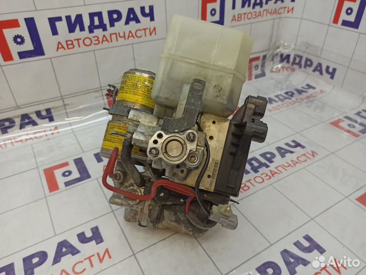 Блок ABS Toyota Land Cruiser (J100) 47050-60022