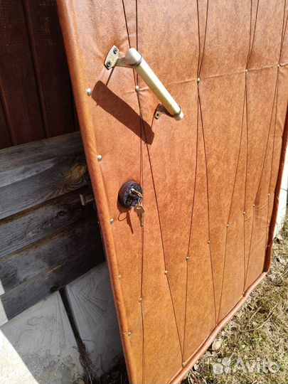 Дверь межкомнатная деревянная бу