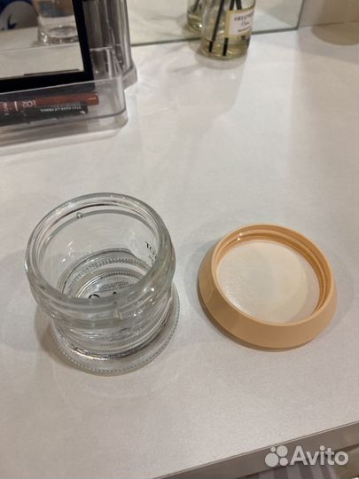 Пустые баночки из-под кремов