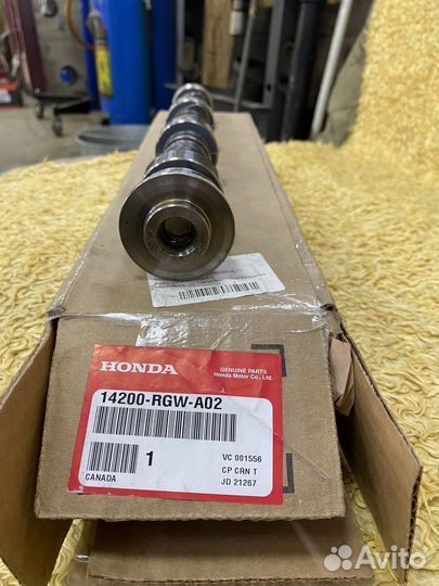 Распредвал задний Хонда Пилот 2014 14200-RGW-A02