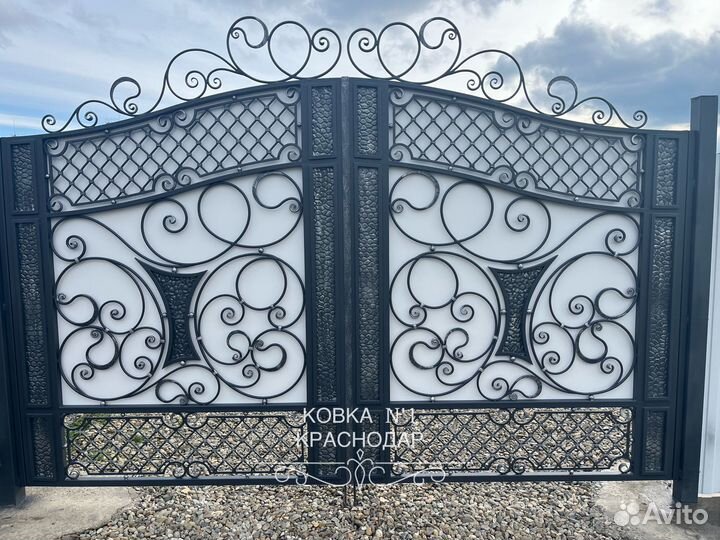 Кованые ворота