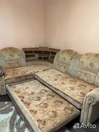 Диван с креслом