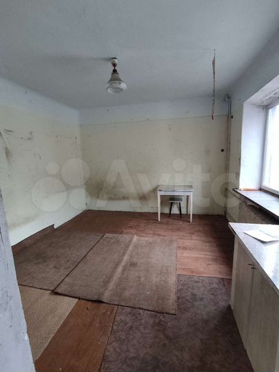 Комната 16 м² в > 9-к., 2/4 эт.