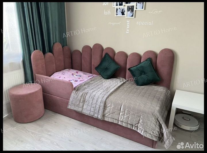 Детская кровать с мягкими бортиками