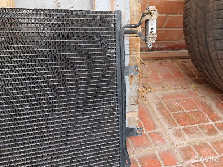 Радиатор кондиционера Рендж Ровер