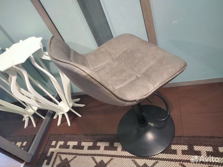 Стул барный Frosted Grey серый кожзам газлифт