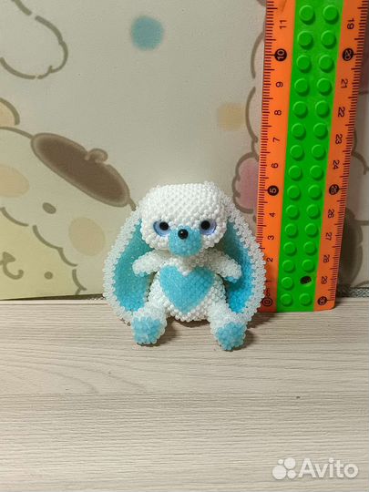 Зайчик Плюшик из бисера