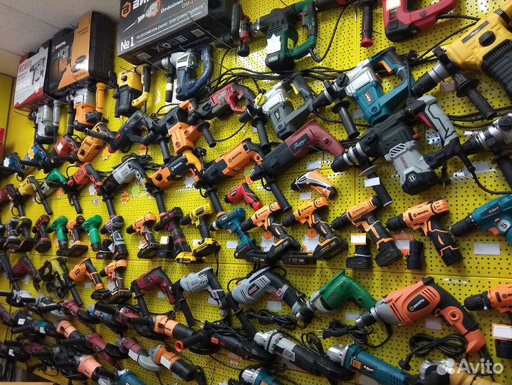 Аккумуляторная дрель-шуруповерт Reotech 18 Вольт