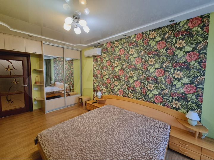 2-к. квартира, 74 м², 12/14 эт.