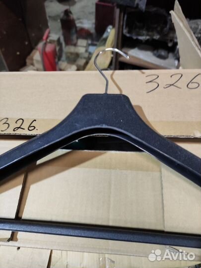 Вешалка для верхней одежды