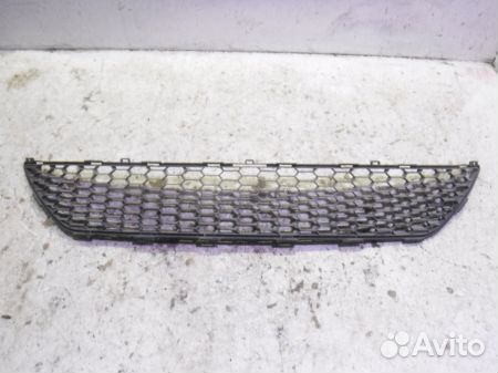 Решетка бампера Ниссан