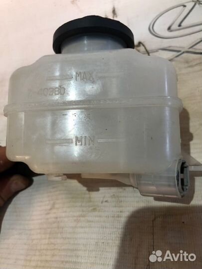 Бачок для тормозной жидкости Lexus Rx 350