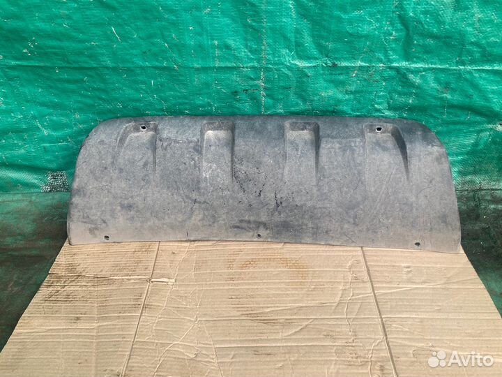 Накладка переднего бампера Chevrolet Niva