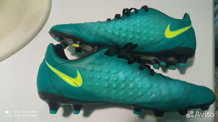 Футбольные бутсы Nike Magista