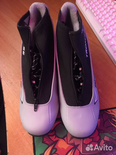 Лыжные ботинки