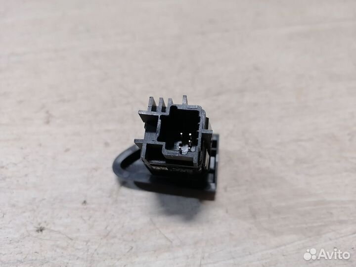 Кнопка аварийка Renault Kaptur Рено Каптюр