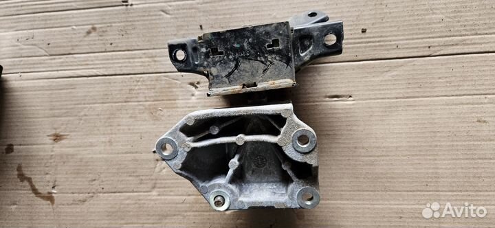 Опора двигателя левая kia rio 4 FB,x-line