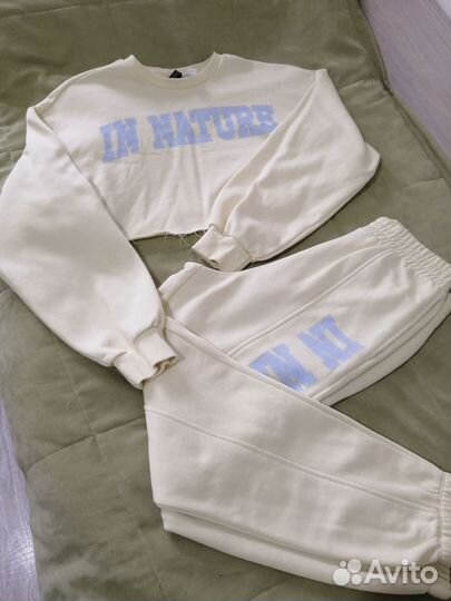 Спортивный костюм женский