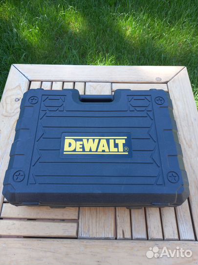 Перфоратор dewalt аккумуляторный.Новый