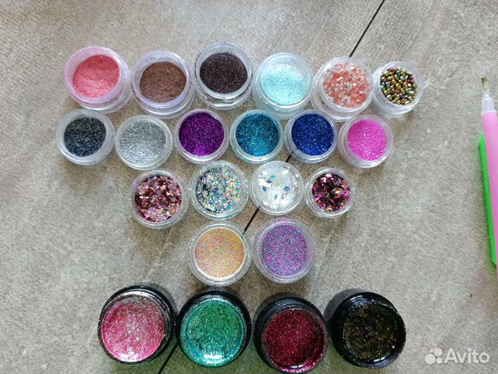 Блестки, гели для ногтей