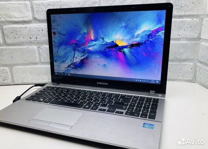 Продажа ноутбуков в связи с закрытием офиса