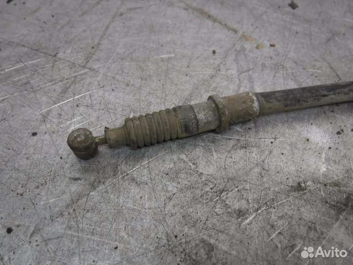 Трос ручника левый Mitsubishi Pajero Sport 2 4D56