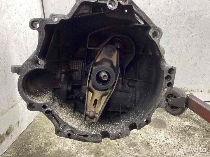 МКПП (механическая коробка переключения передач) A