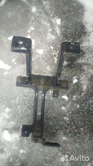 Кронштейн радиатора вариатора Nissan Qashqai J10