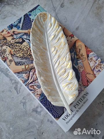 Подставка для украшений перо