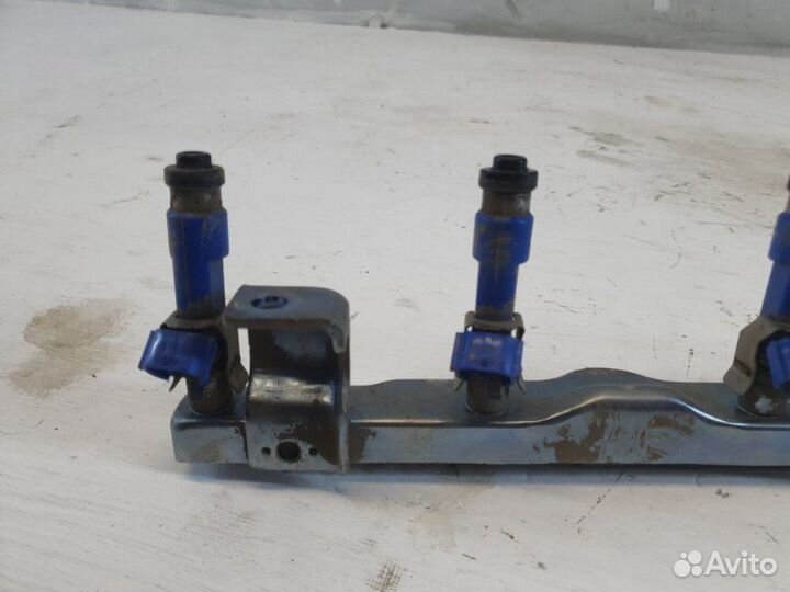 Рампа топливная Mazda 3 3 Z6A61564 2012