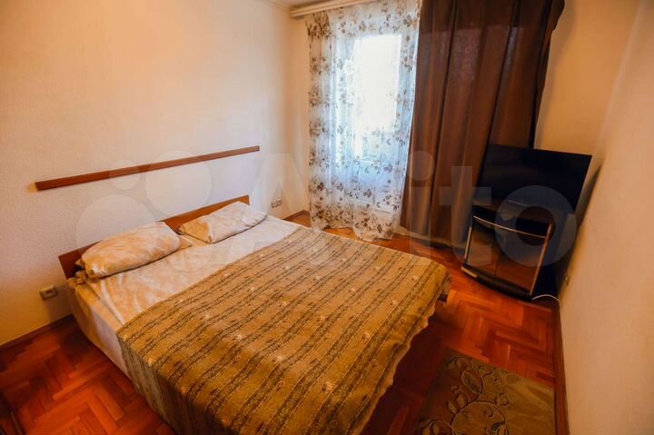 Комната 38 м² в 2-к., 3/6 эт.