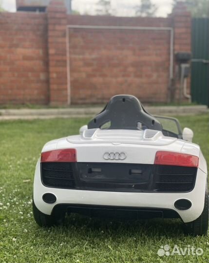 Детский электромобиль