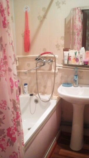 Комната 28 м² в 2-к., 3/3 эт.