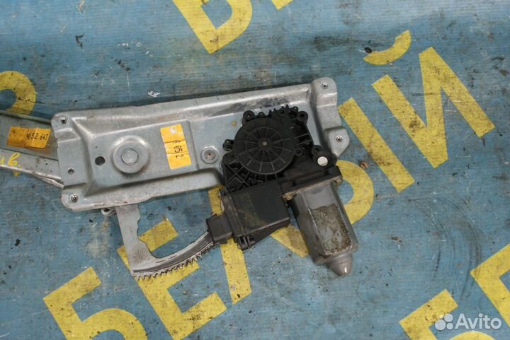 Передний левый стеклоподъемник Opel Vectra B