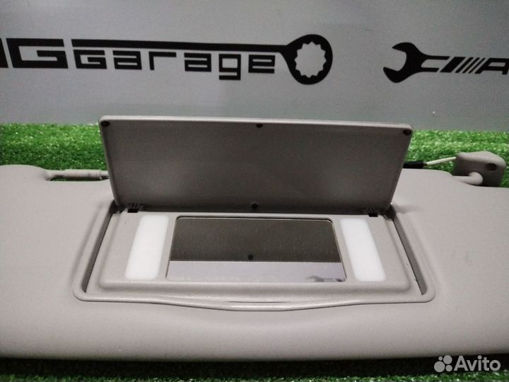 Козырек солнцезащитный правый Mercedes-Benz