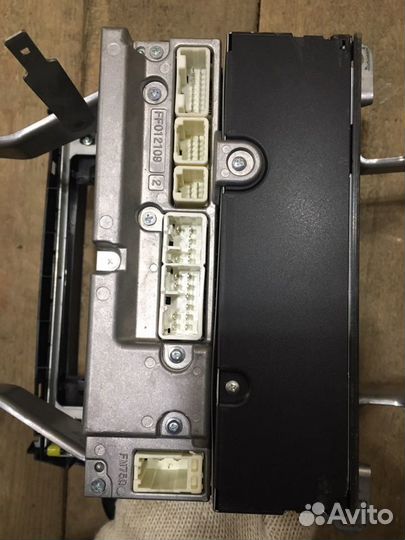 Магнитола Toyota Highlander 2 86120-48N10-C0