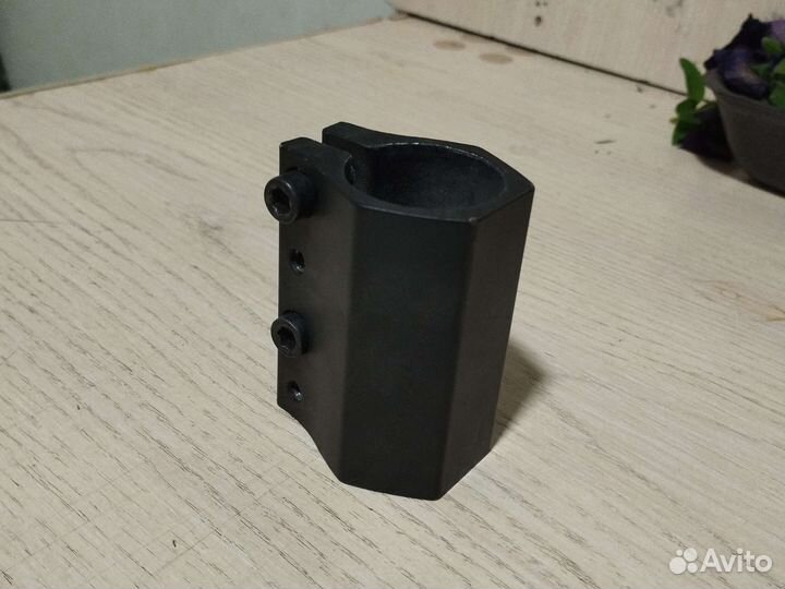 Зажим для трюкового самоката 4 болта