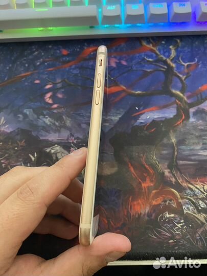 iPhone 8, 64 ГБ