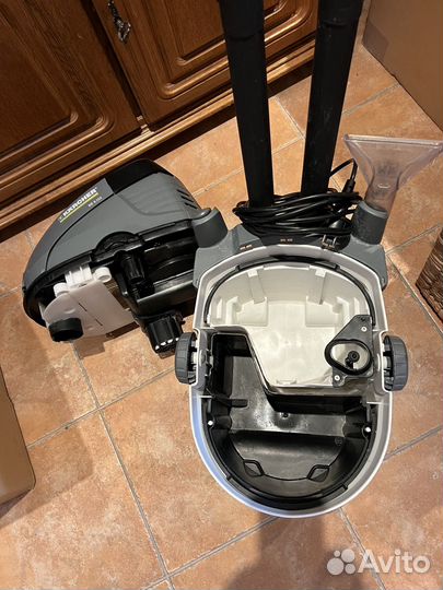 Моющий пылесос Karcher