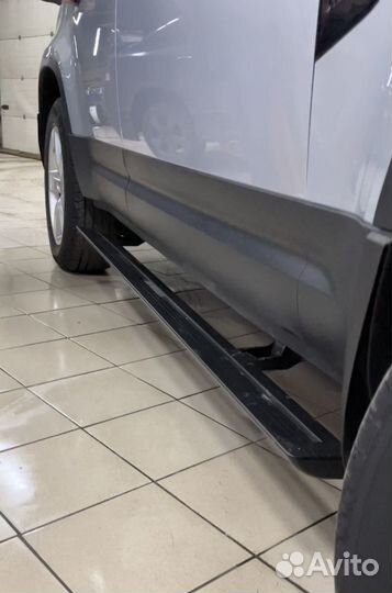 Пороги Land Rover Defender