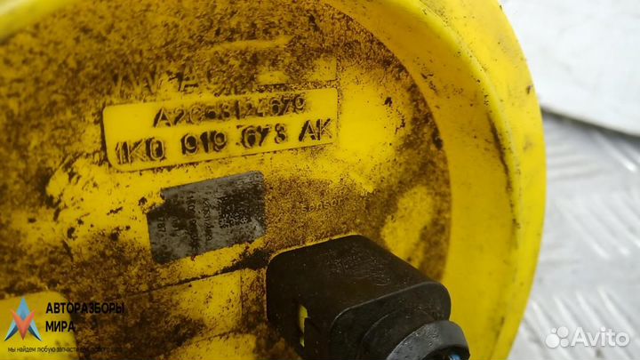 Датчик уровня топлива Skoda Superb 2 2009