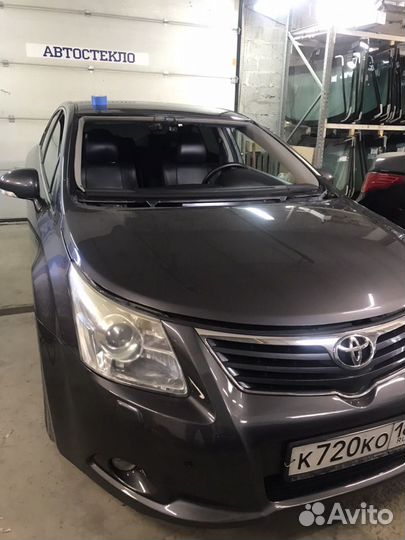 Лобовое стекло Toyota Avensis III