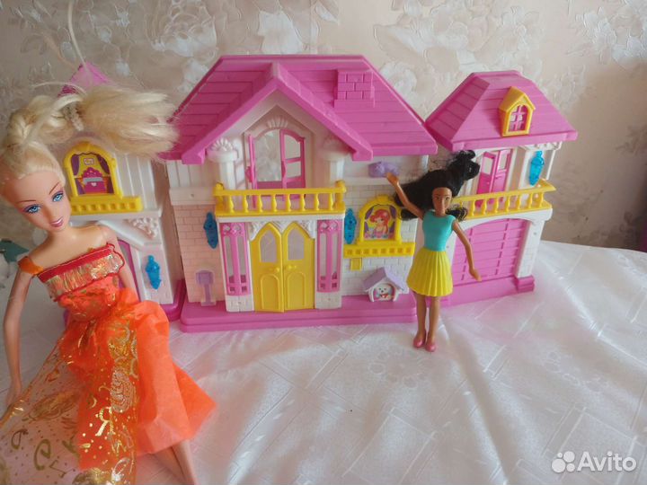 Домик кукольный