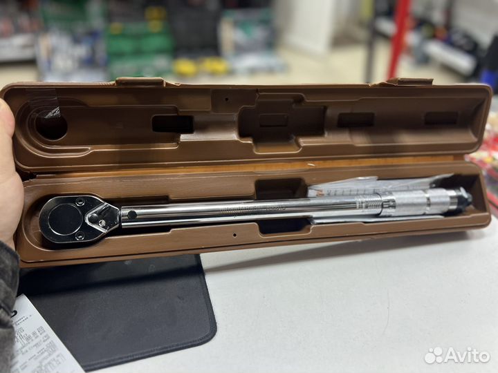 Динамометрический ключ Ombra 42-210 Нм