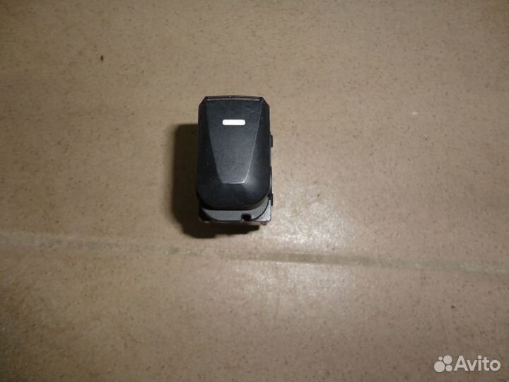 Кнопка стеклоподъемника Hyundai ix35