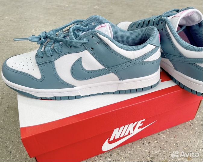 Кроссовки Nike Dunk Low