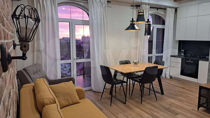 2-к. квартира, 52 м², 10/10 эт.