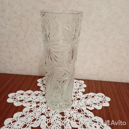 Хрустальная ваза